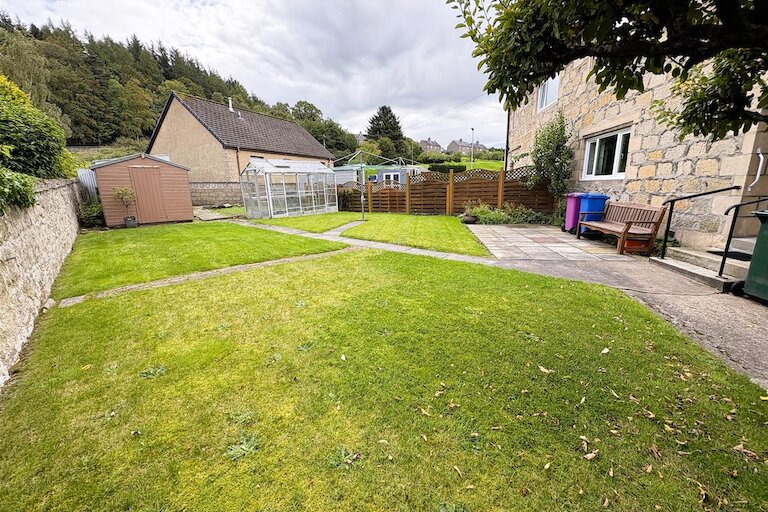 GARDEN.